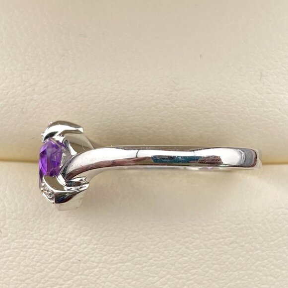 Vtg. 14K White Gold FP Friedman's Inc. 0.75 ct Amethyst & 3 Diamond Ring Sz. 7 - Picture 3 of 15